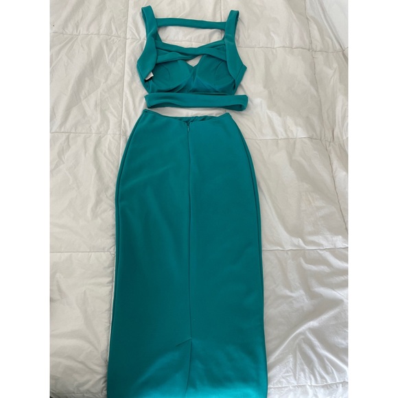 Cross Cross Open Back Padded Two Piece Set - Picture 2 of 2